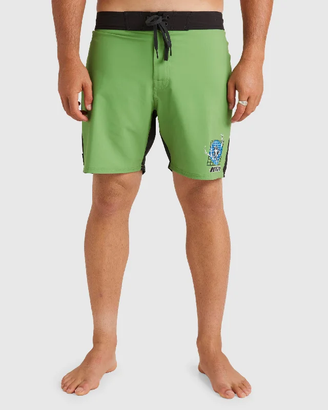 surf clothing for seamless movement-Mens Niziolek 17" Boardshorts