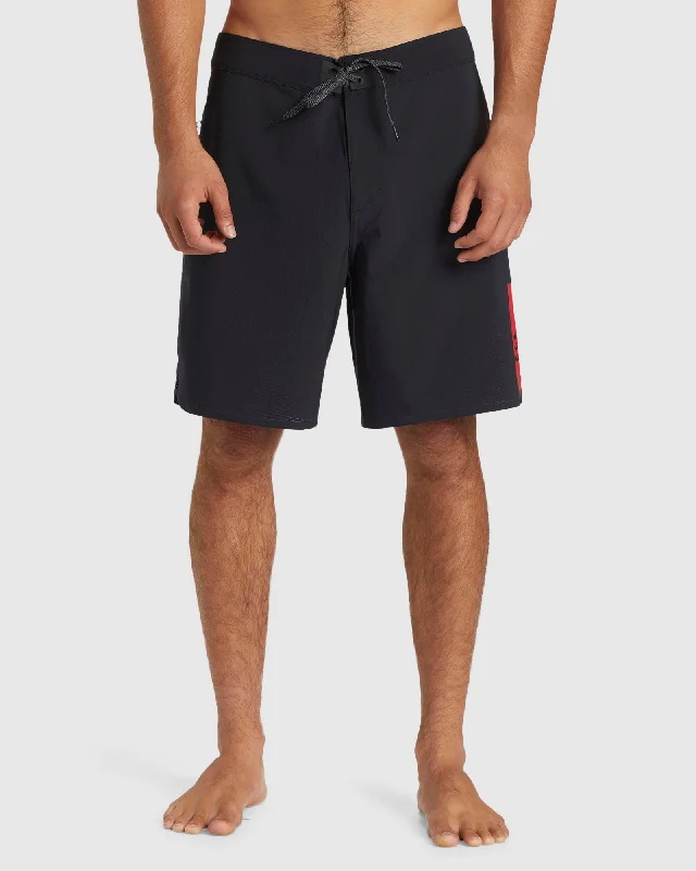 surf clothing for stand-up paddleboarding-Mens Highline Pro Scallop 19" Boardshorts