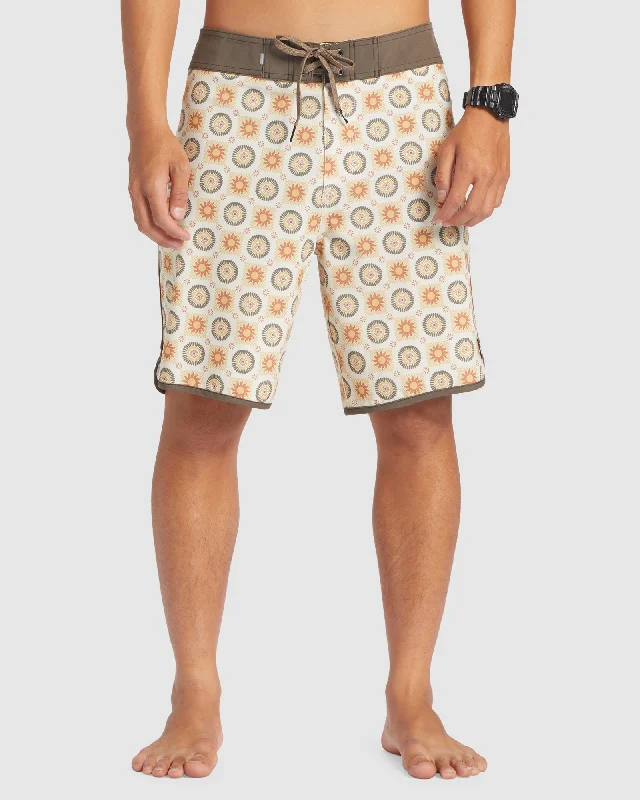 surf clothing with flexible cuffs and ankles-Mens Surfsilk Scallop 19" Boardshorts