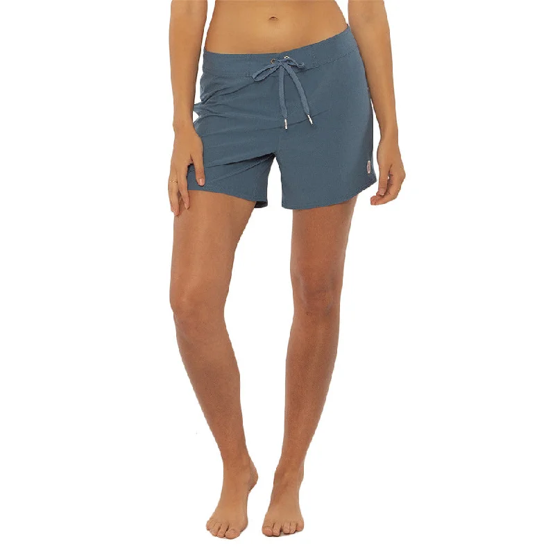 surf clothing for paddleboard fitness-SisstrEvolution Baja Bliss 5" Boardshort - Coastal Blue